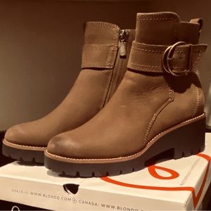 Blond Women's Waterproof boots; like new condition.